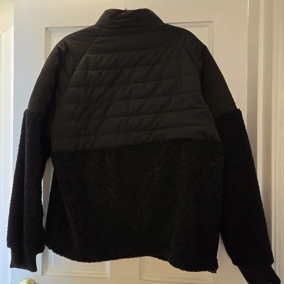 Forever 21 Men's Size Large Black Puffer Jacket - Picture 5 of 5